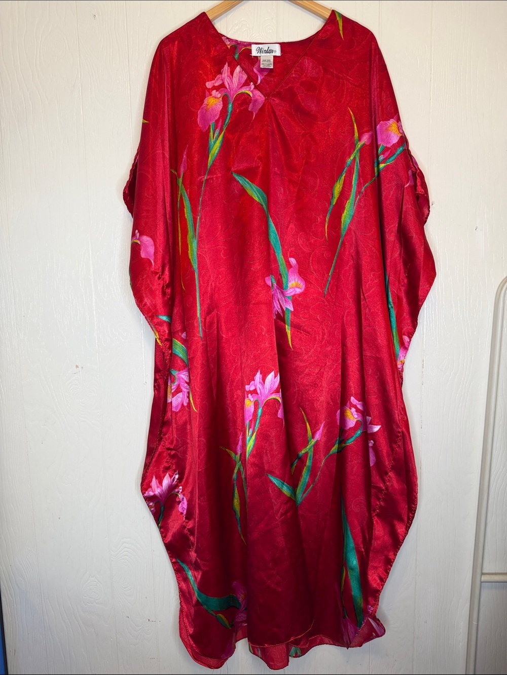 Vibrant Red Floral Satin Kaftan by Niskin